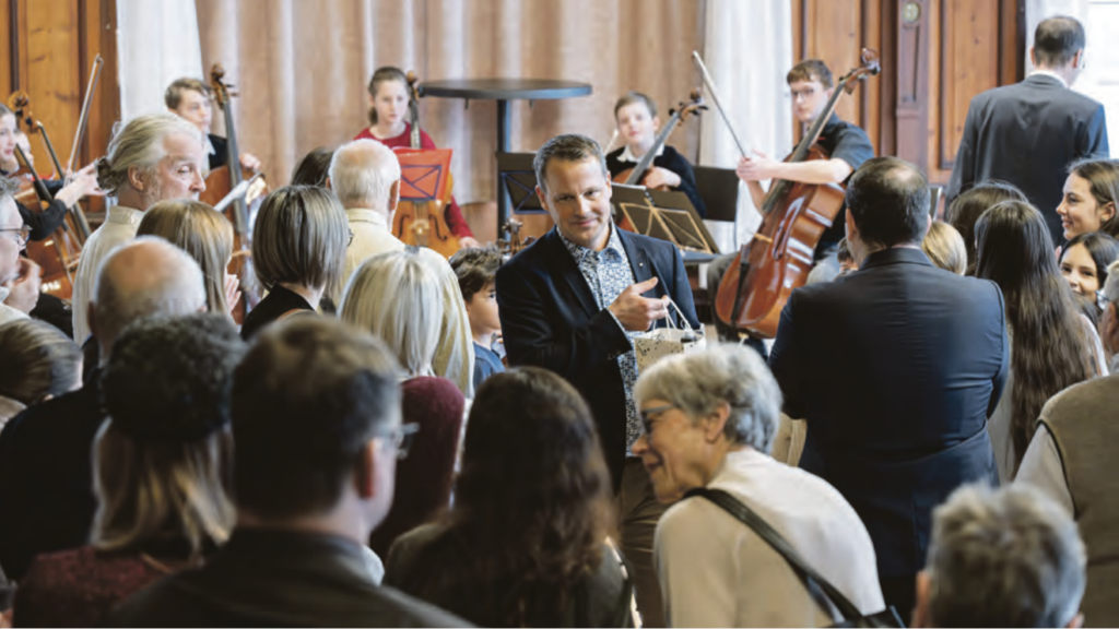 Der Stadtpräsident gratulierte dem höchsten Weinfelder persönlich.